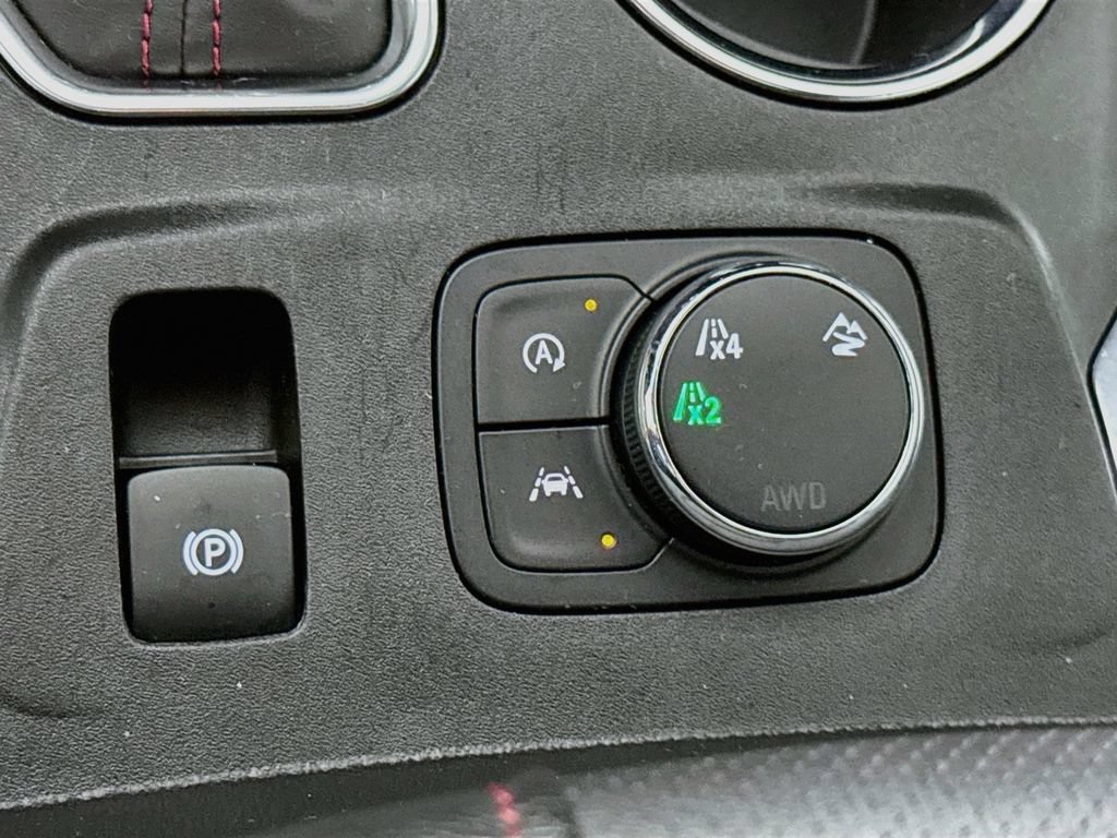 Used 2023 Chevrolet Traverse RS AWD/4WD image 13