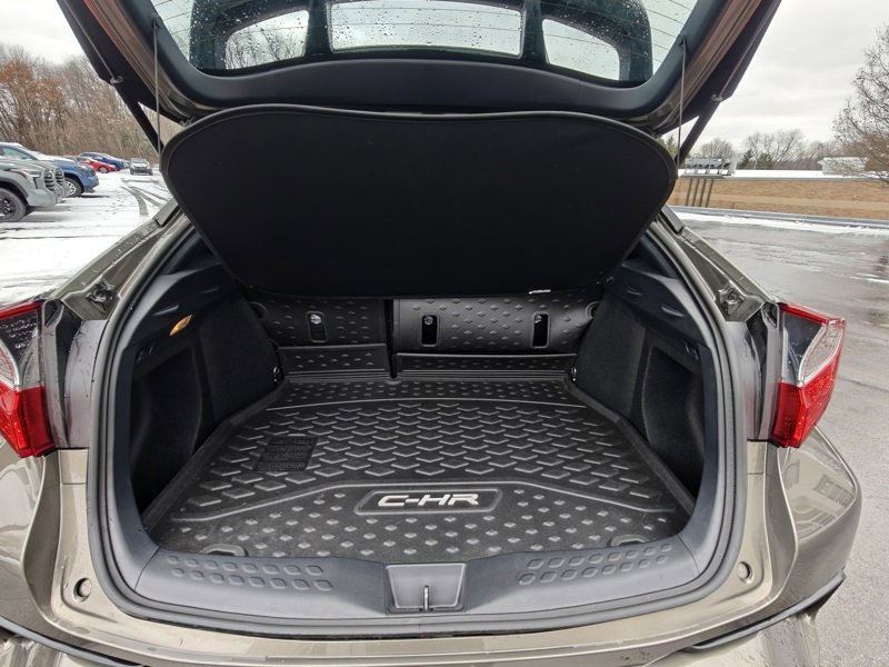 Used 2021 Toyota C-HR LE image 16