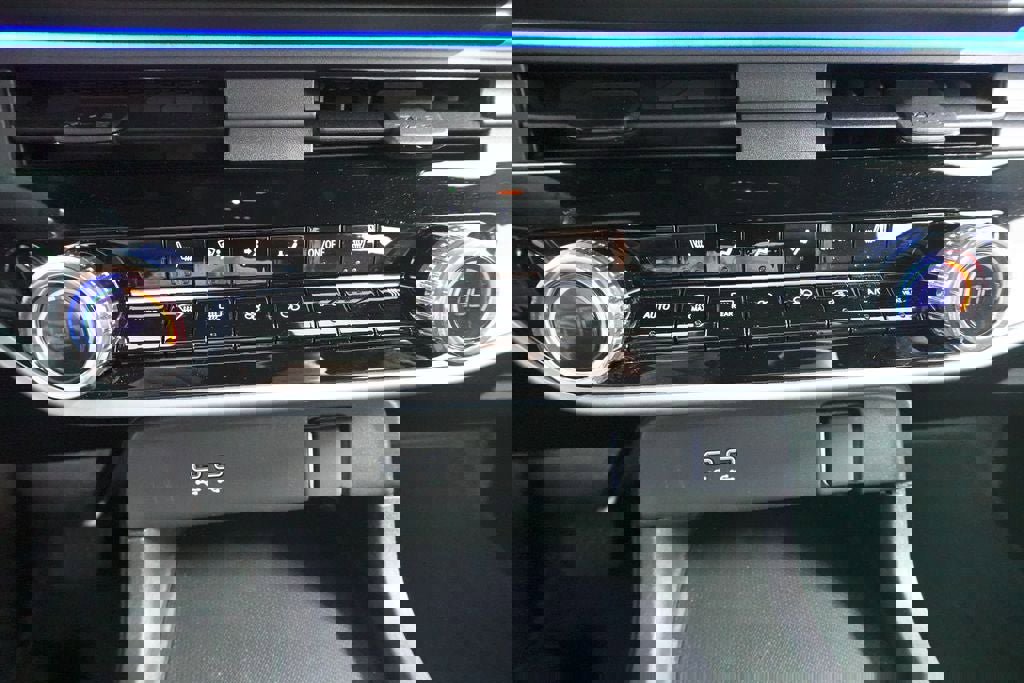 Used 2025 Honda Prologue Touring image 13