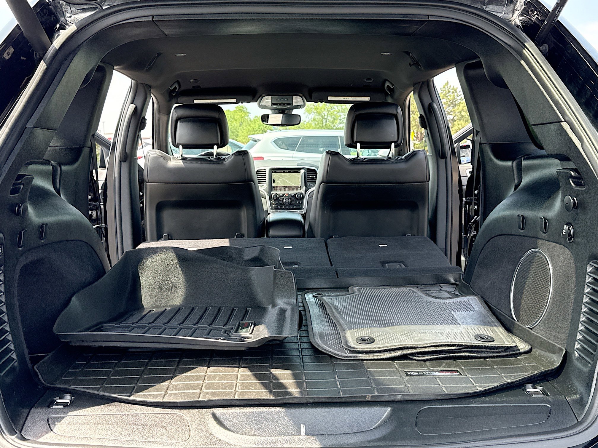 Used 2018 Jeep Grand Cherokee Altitude AWD/4WD image 7