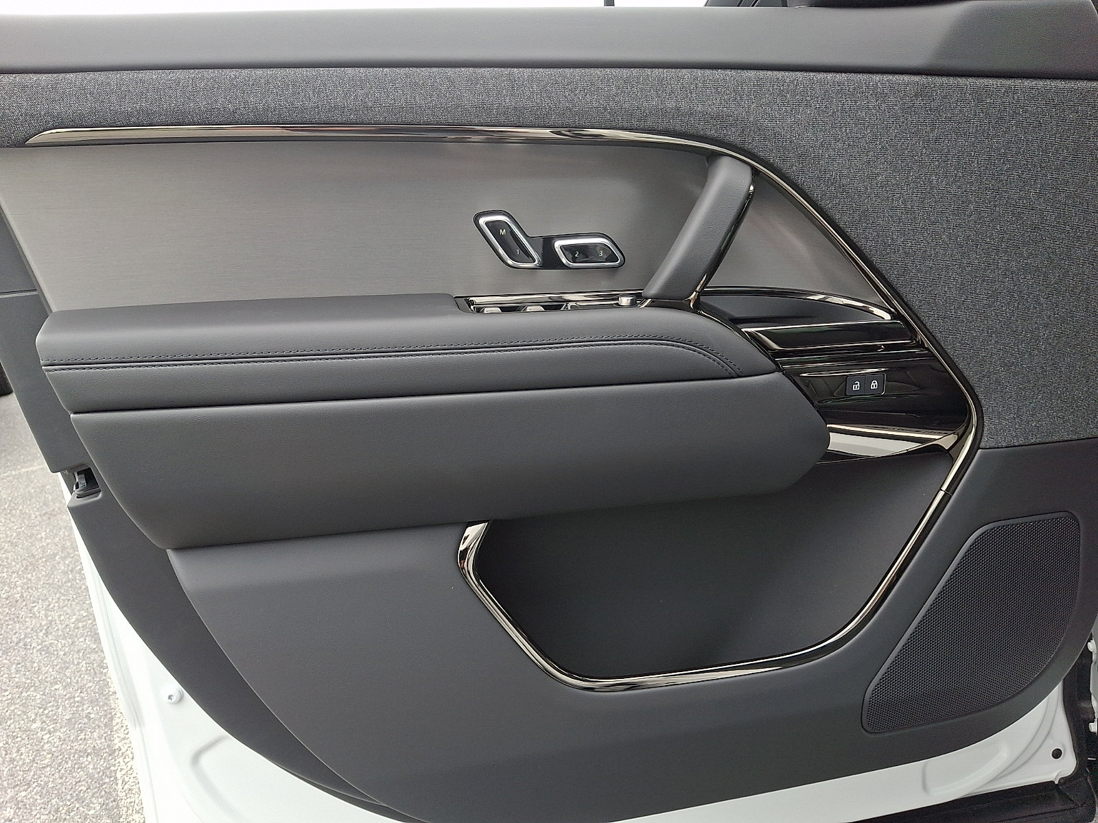 New 2026 Land Rover Range Rover Sport SE AWD/4WD image 10