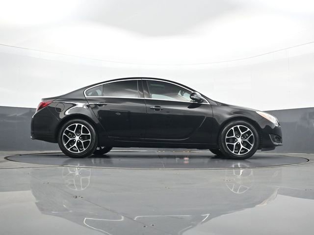 Used 2017 Buick Regal Premium w/ Driver Confidence Package #1 FWD image 24