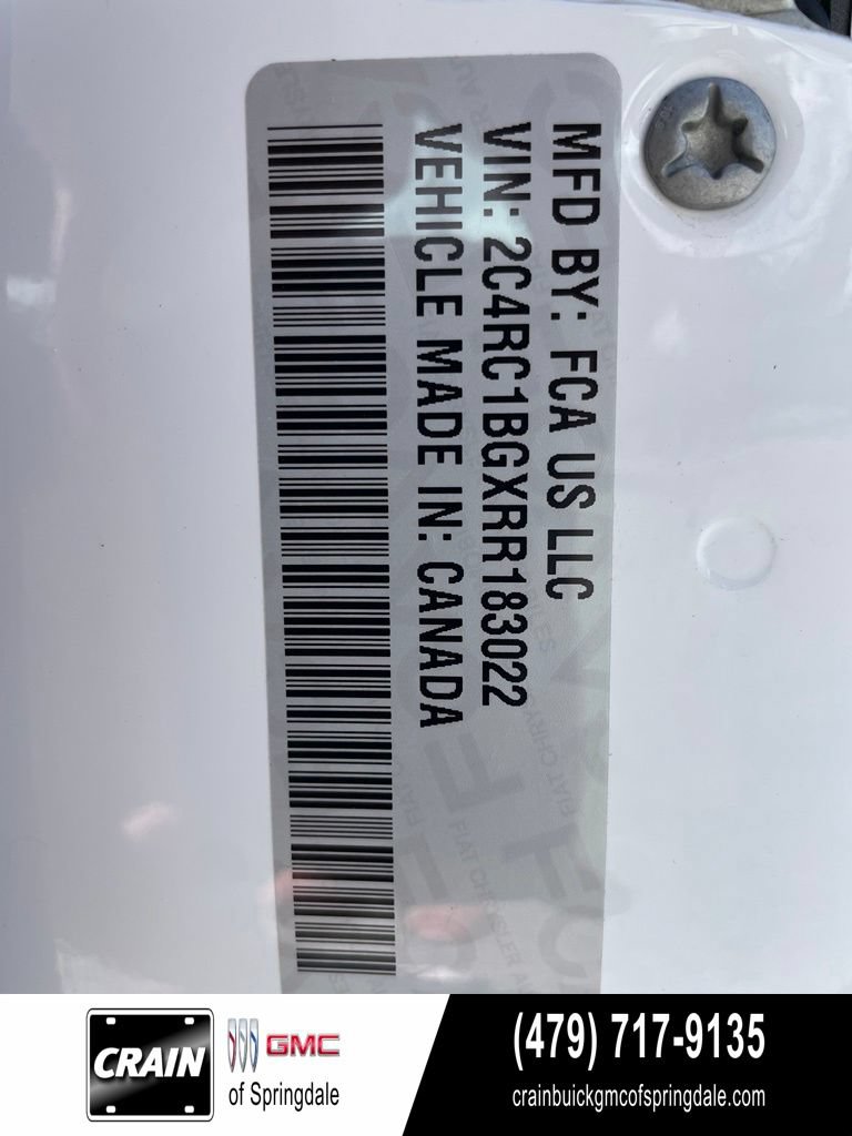 Used 2024 Chrysler Pacifica Touring-L FWD image 33