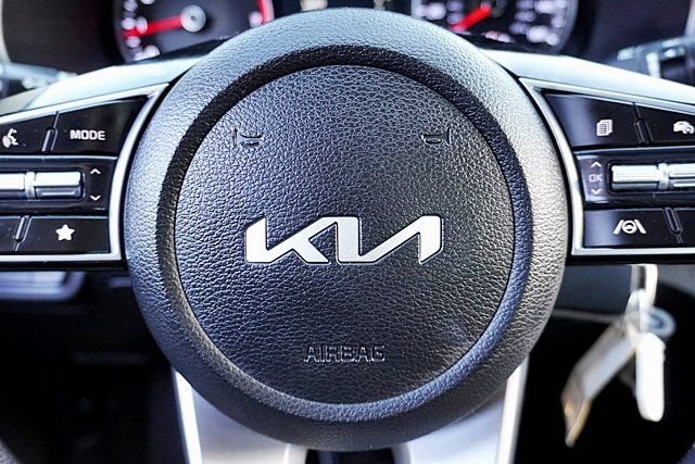 Used 2023 Kia Forte LXS FWD image 42