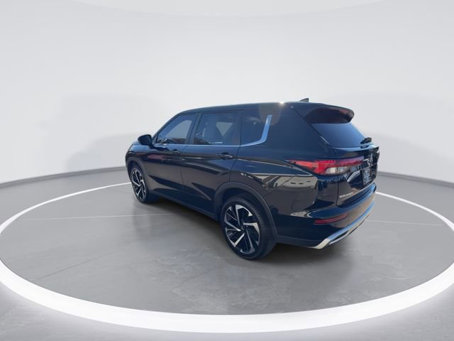 Used 2022 Mitsubishi Outlander SE image 7