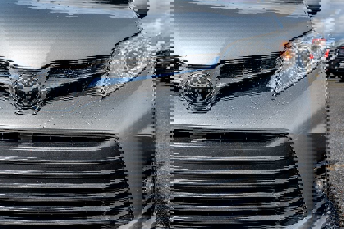 Used 2020 Toyota Sienna XLE FWD image 9