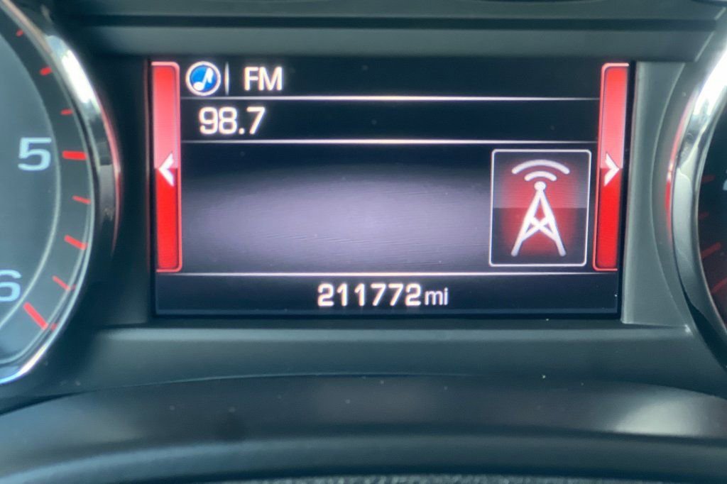 Used 2015 GMC Yukon SLT image 24