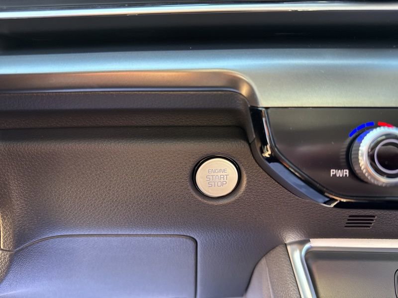 New 2026 Kia Carnival SX w/ SX Dark Edition Package FWD image 36