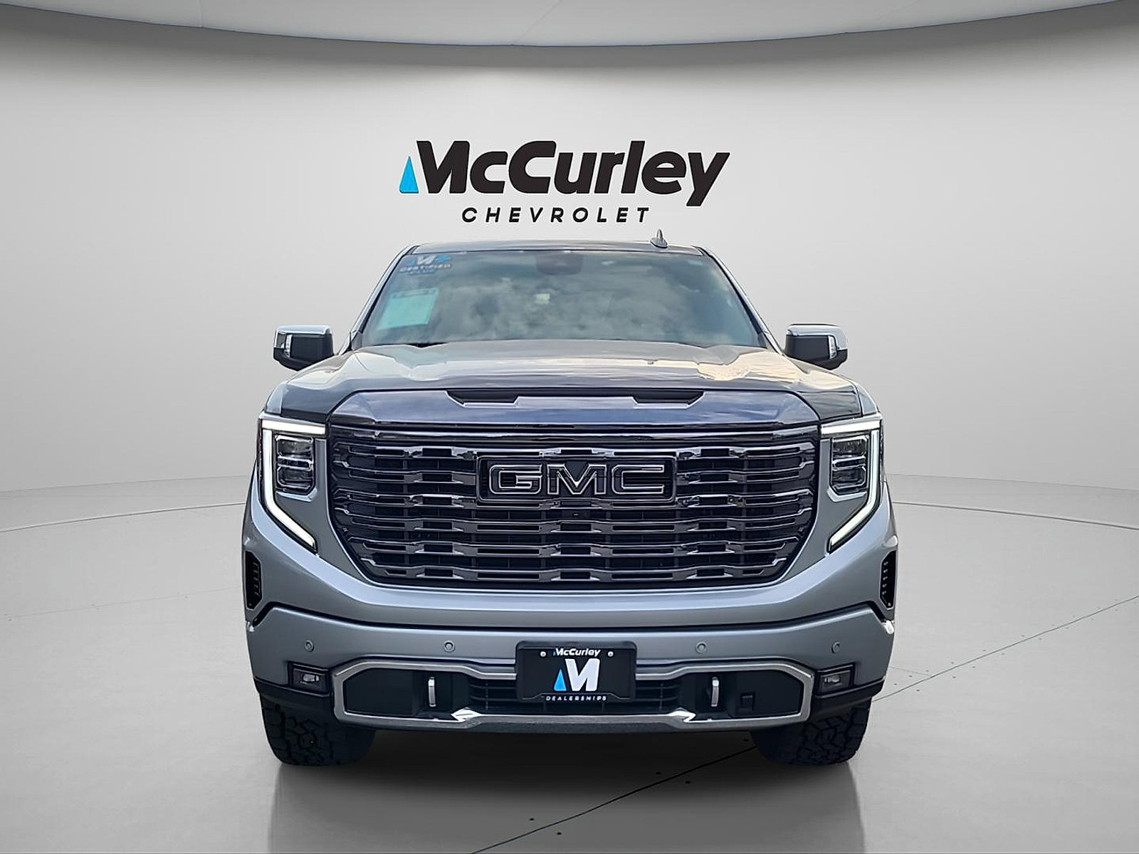 Used 2024 GMC Sierra 1500 Denali Ultimate AWD/4WD image 2