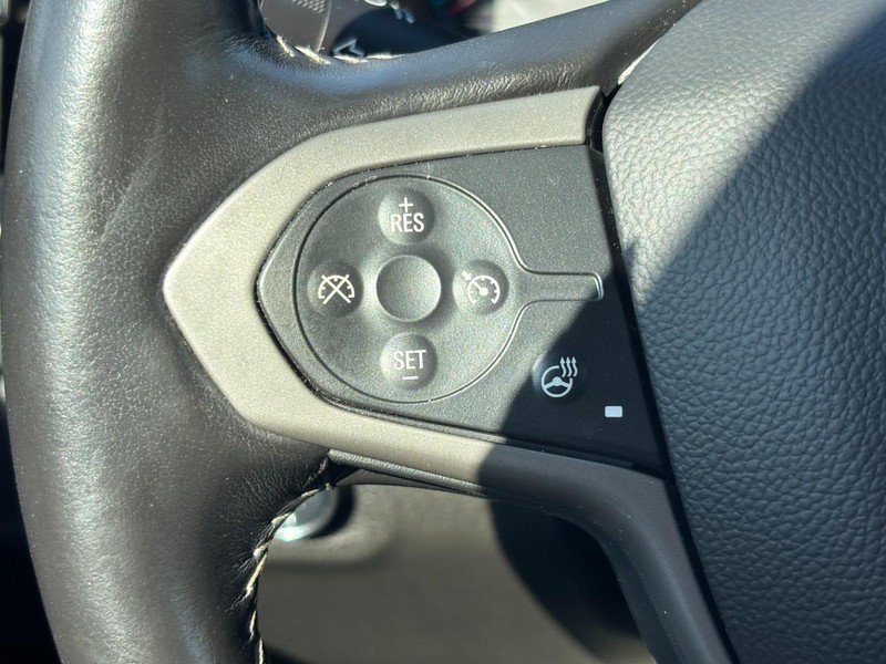 Used 2022 Chevrolet Colorado Z71 AWD/4WD image 17