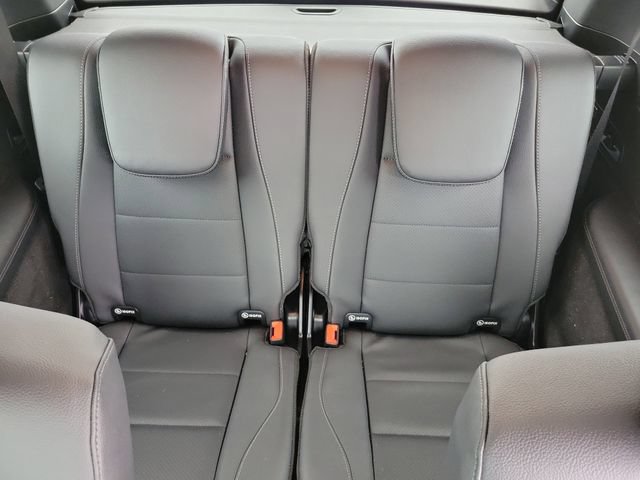 Used 2025 Mercedes-Benz GLS 450 4MATIC image 12