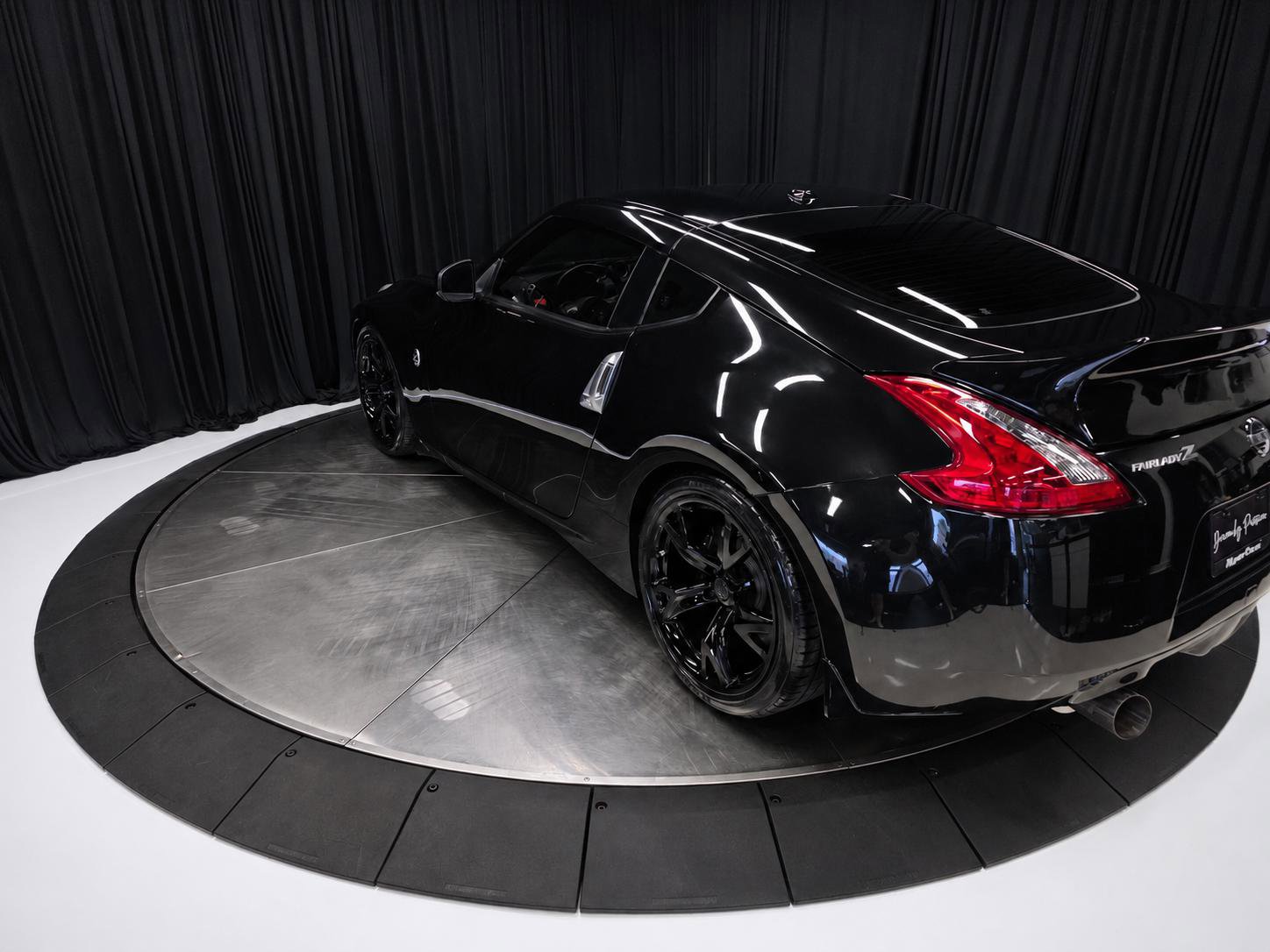 Used 2009 Nissan 370Z Touring w/ Sport Pkg RWD image 11