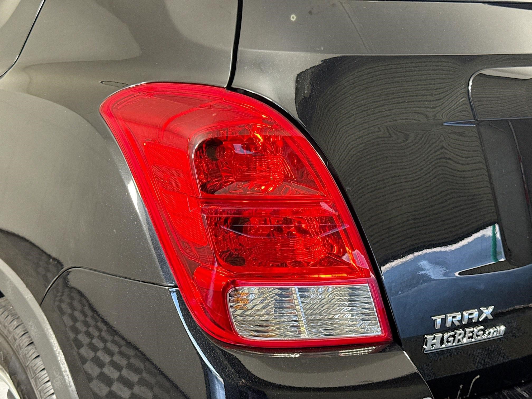 Used 2021 Chevrolet Trax LS w/ Tint and Cruise Package FWD image 35