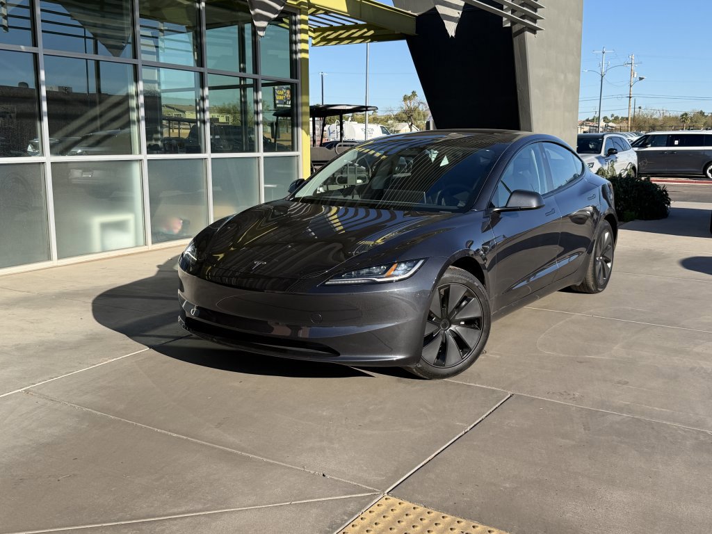 Used 2024 Tesla Model 3 image 2