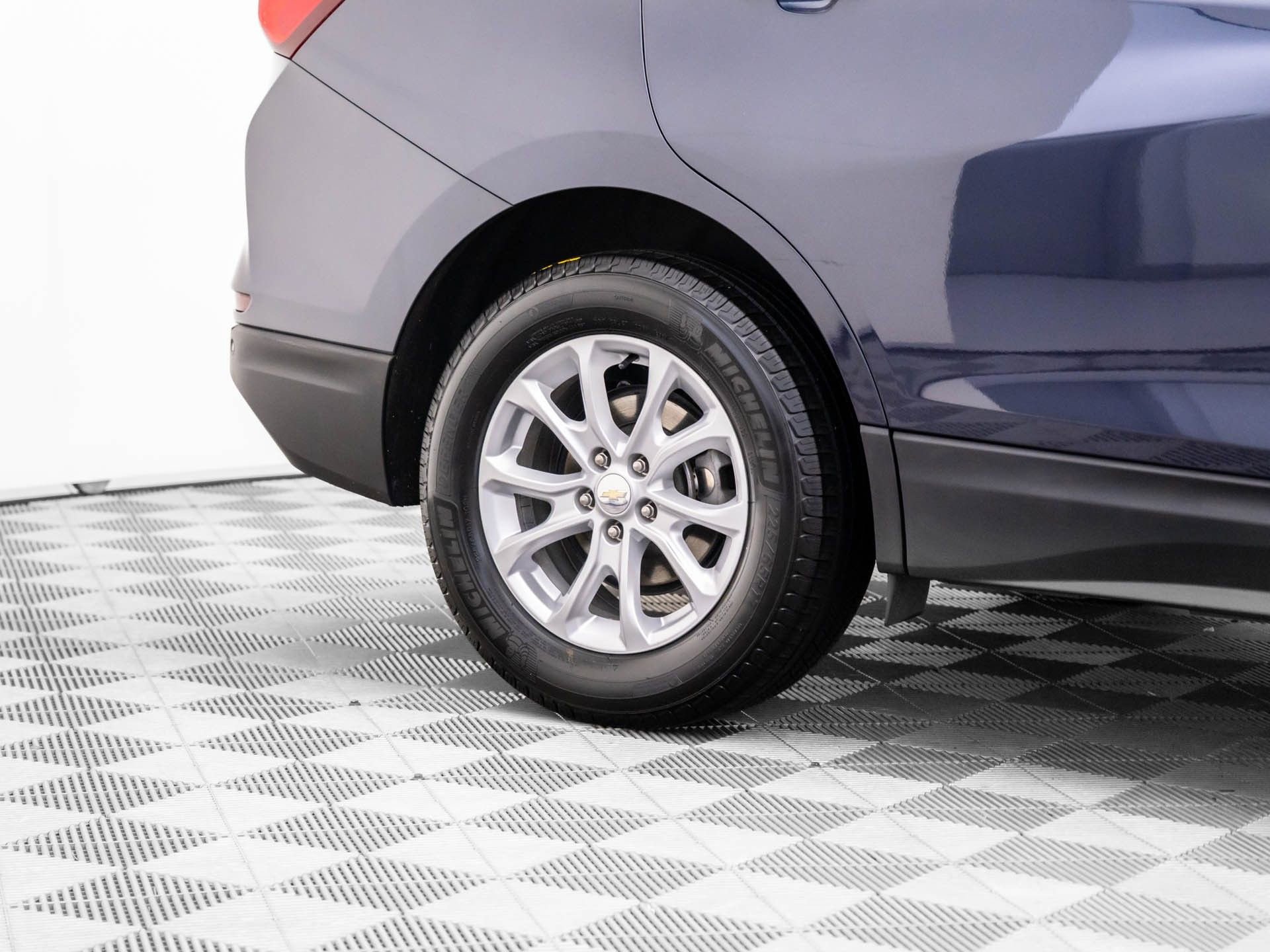 Used 2019 Chevrolet Equinox LT image 29