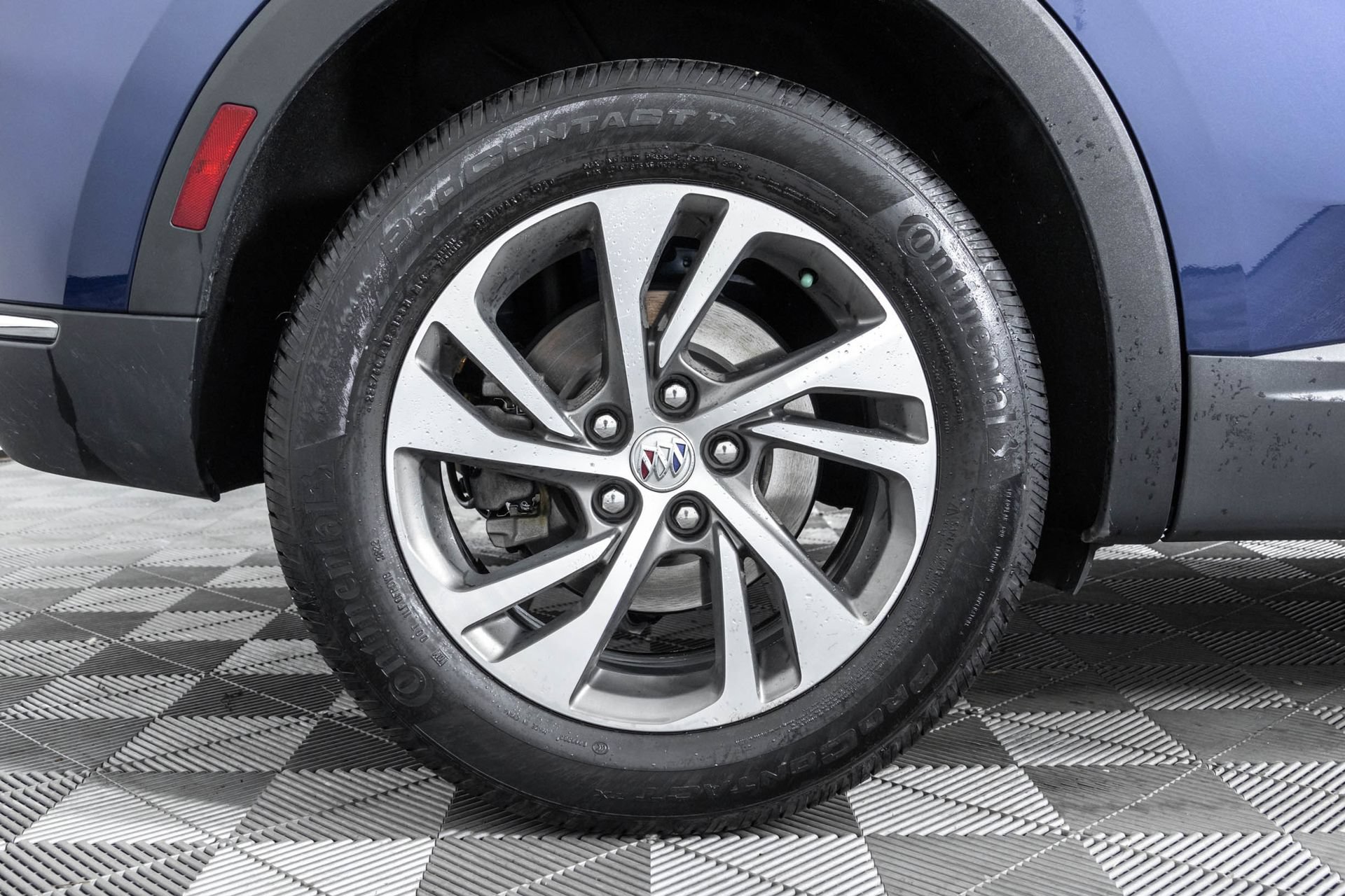 Used 2023 Buick Envision Essence AWD/4WD image 44