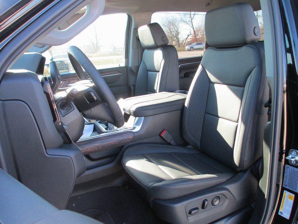 New 2026 GMC Sierra 3500 SLT w/ SLT Convenience Package image 13