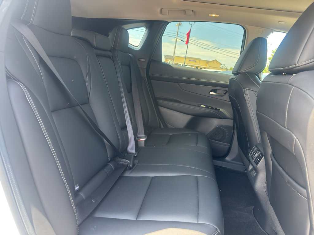 Used 2025 Nissan Murano SL AWD/4WD image 16