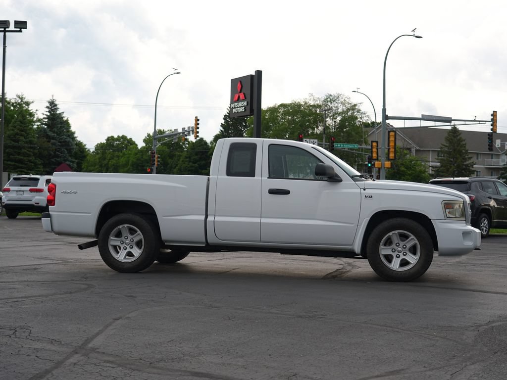 Used 2011 Dodge Dakota Big Horn w/ Skid Plate Group AWD/4WD image 2