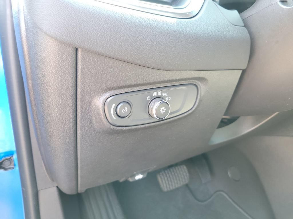 Used 2024 Chevrolet Equinox LS w/ LS Convenience Package FWD image 24