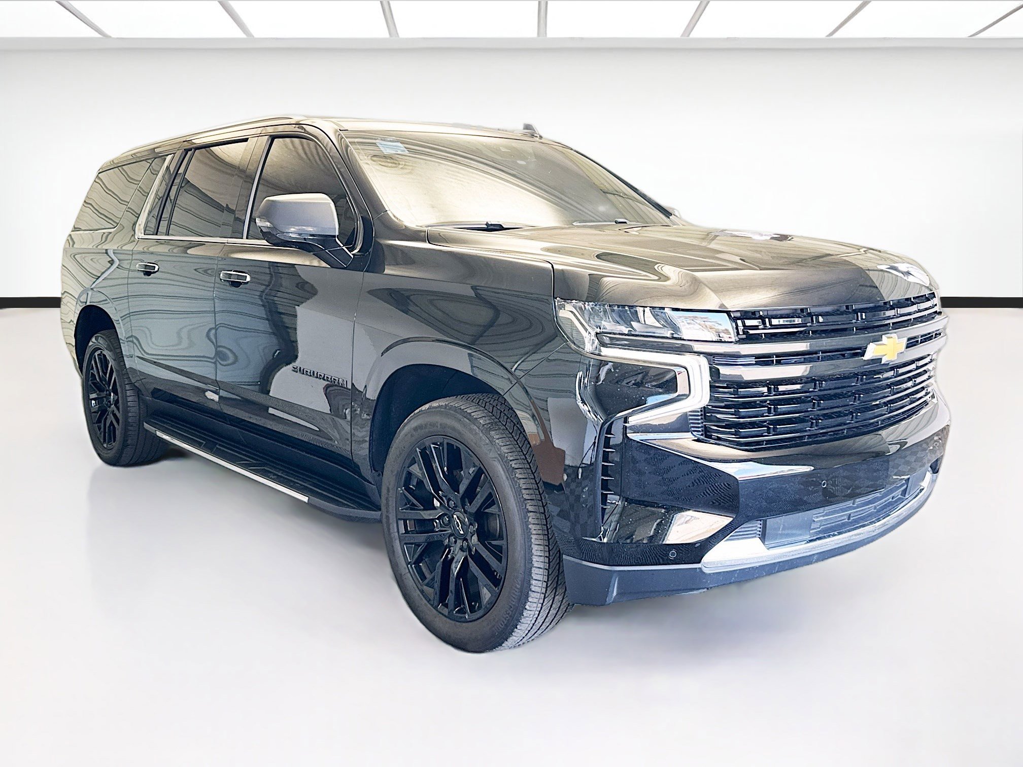 Used 2024 Chevrolet Suburban Premier image 3