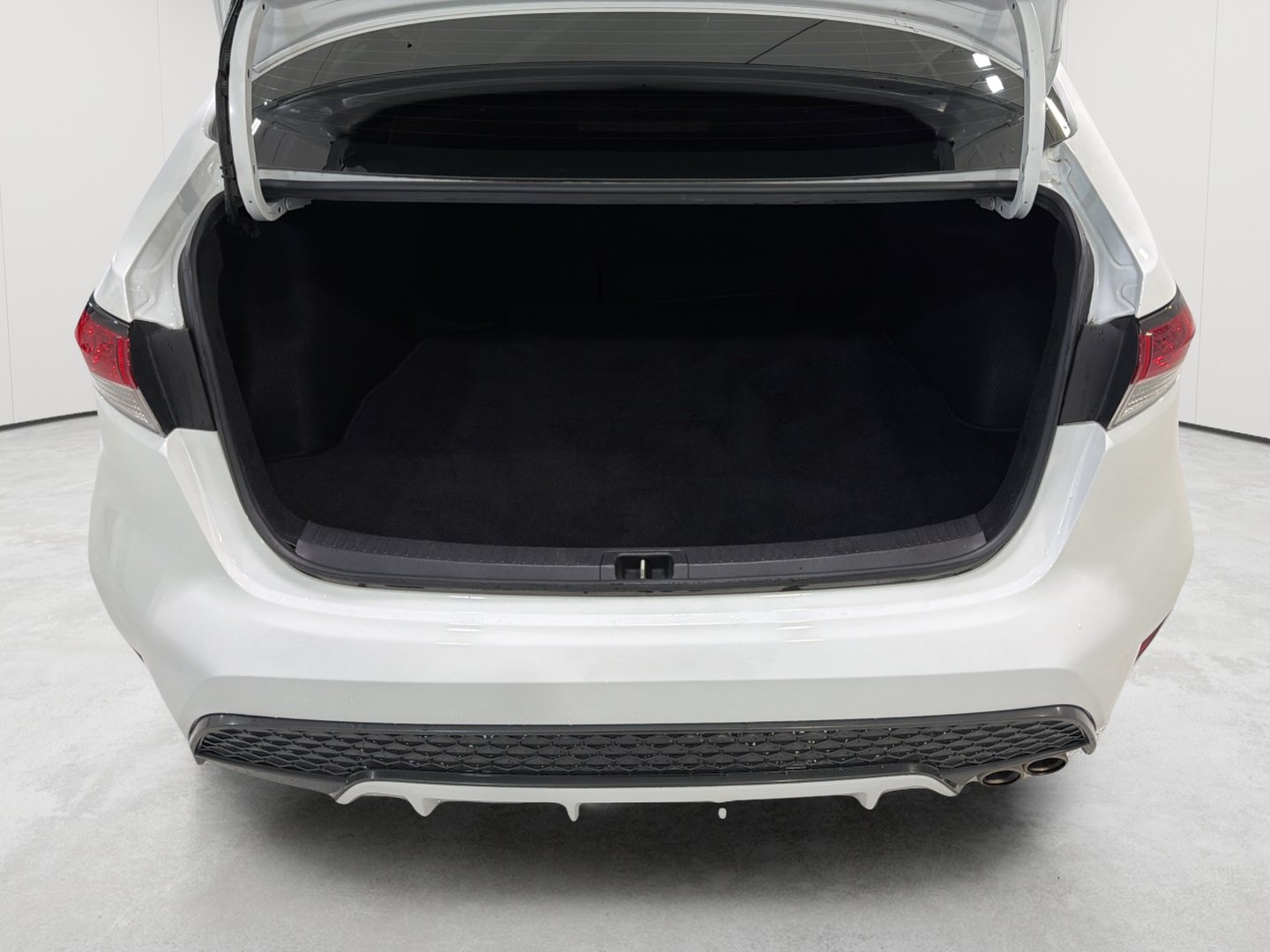 Used 2022 Toyota Corolla SE FWD image 22