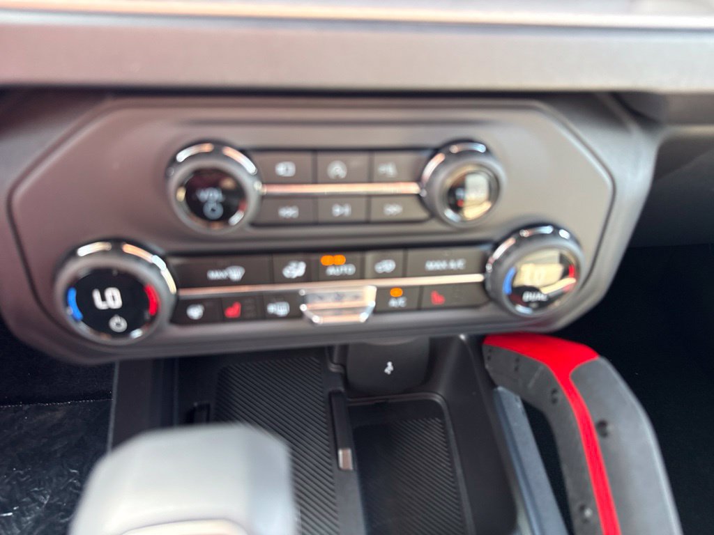 New 2026 Ford Bronco Outer Banks w/ Sasquatch Package AWD/4WD image 40