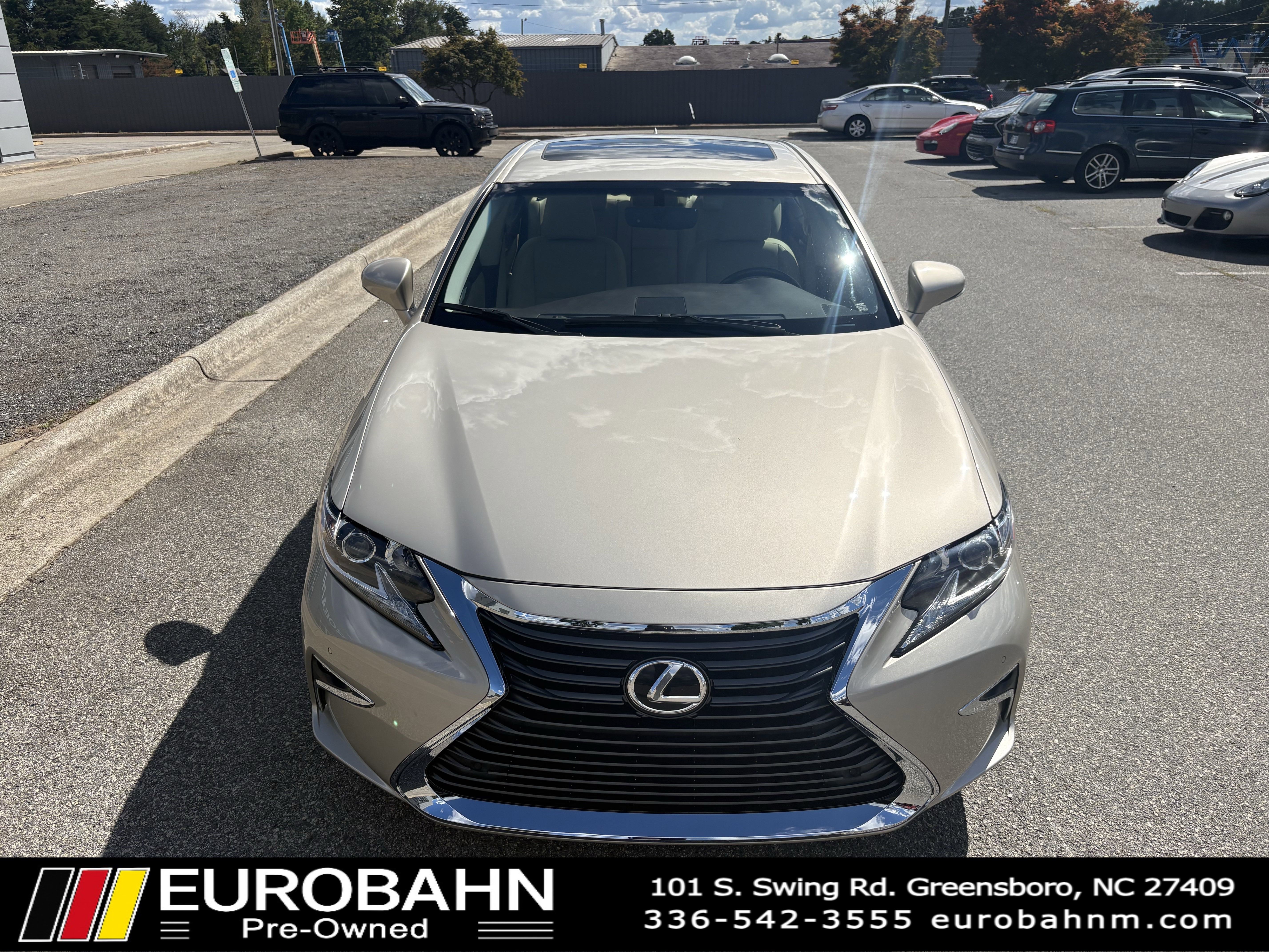 Used 2016 Lexus ES 350 w/ Premium Package w/Wood Trim image 25
