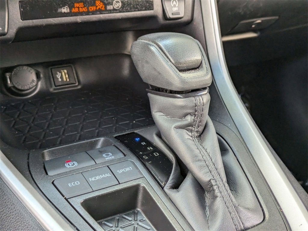 Used 2025 Toyota RAV4 LE image 22