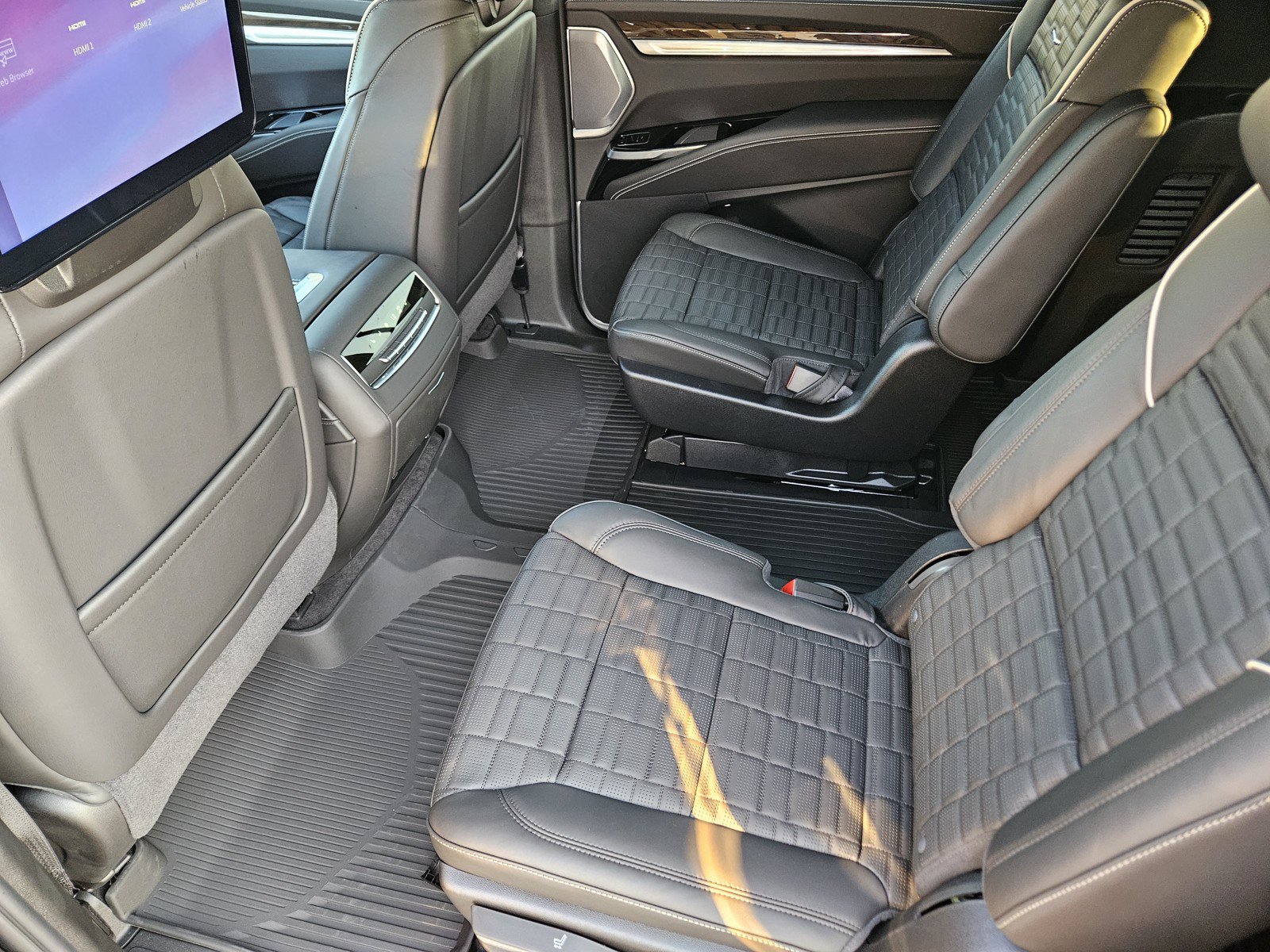 New 2026 Cadillac Escalade ESV Platinum Sport w/ LPO, ONYX Package AWD/4WD image 20
