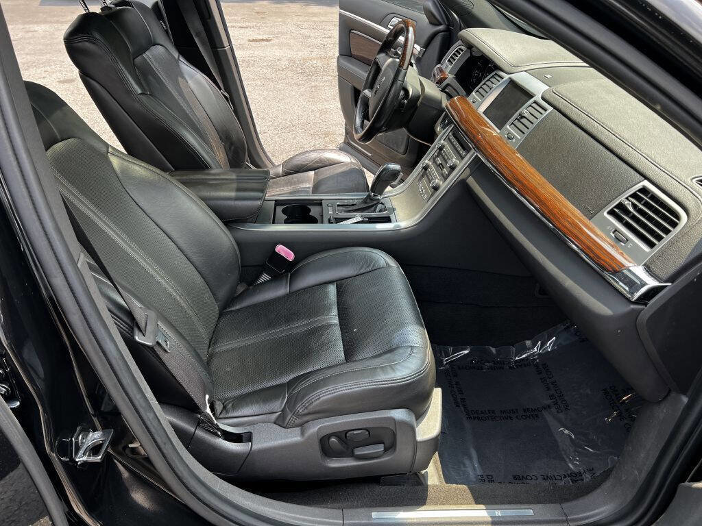 Used 2010 Lincoln MKS AWD image 20