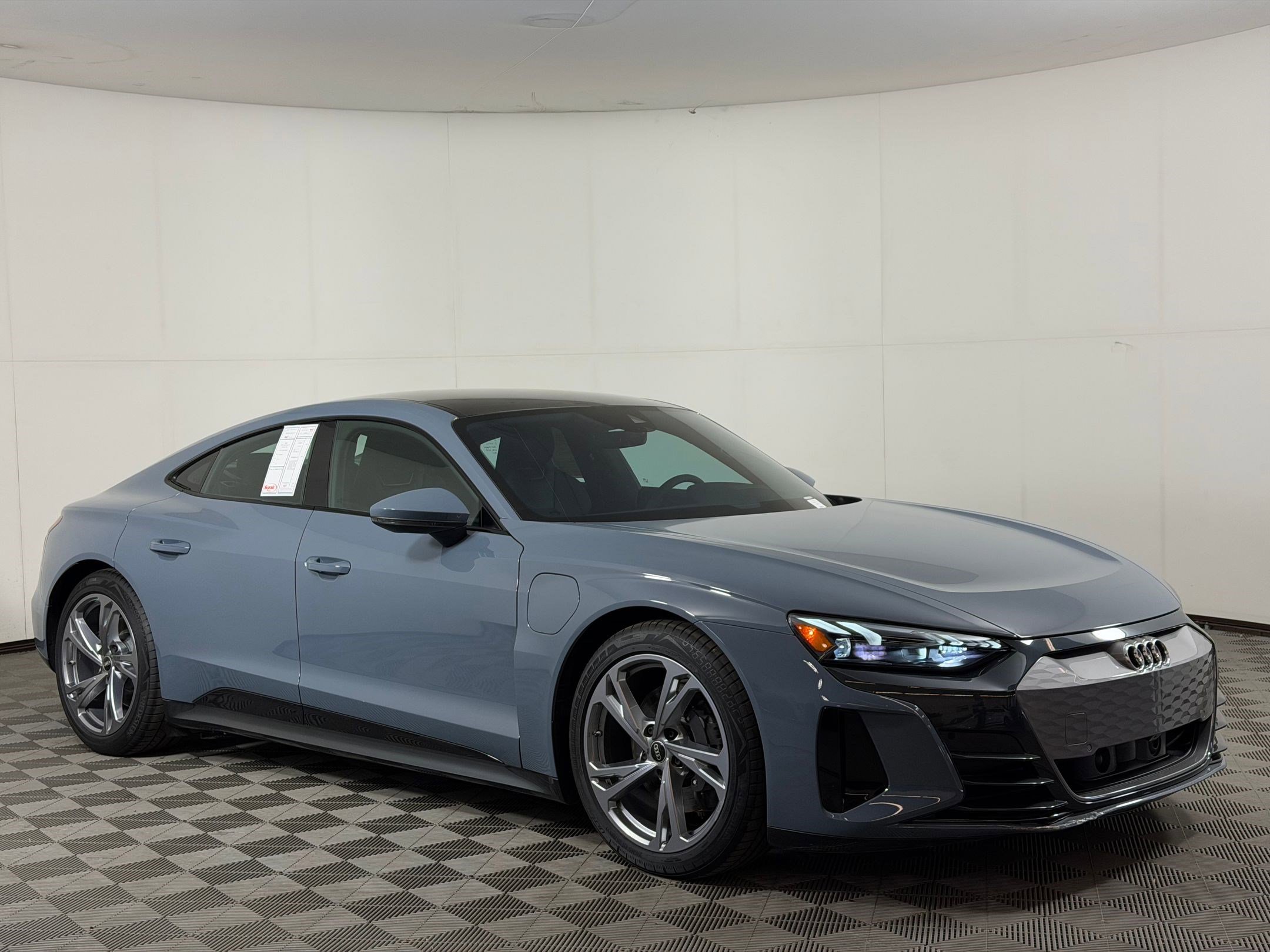 Used 2022 Audi e-tron GT Premium Plus AWD/4WD image 7