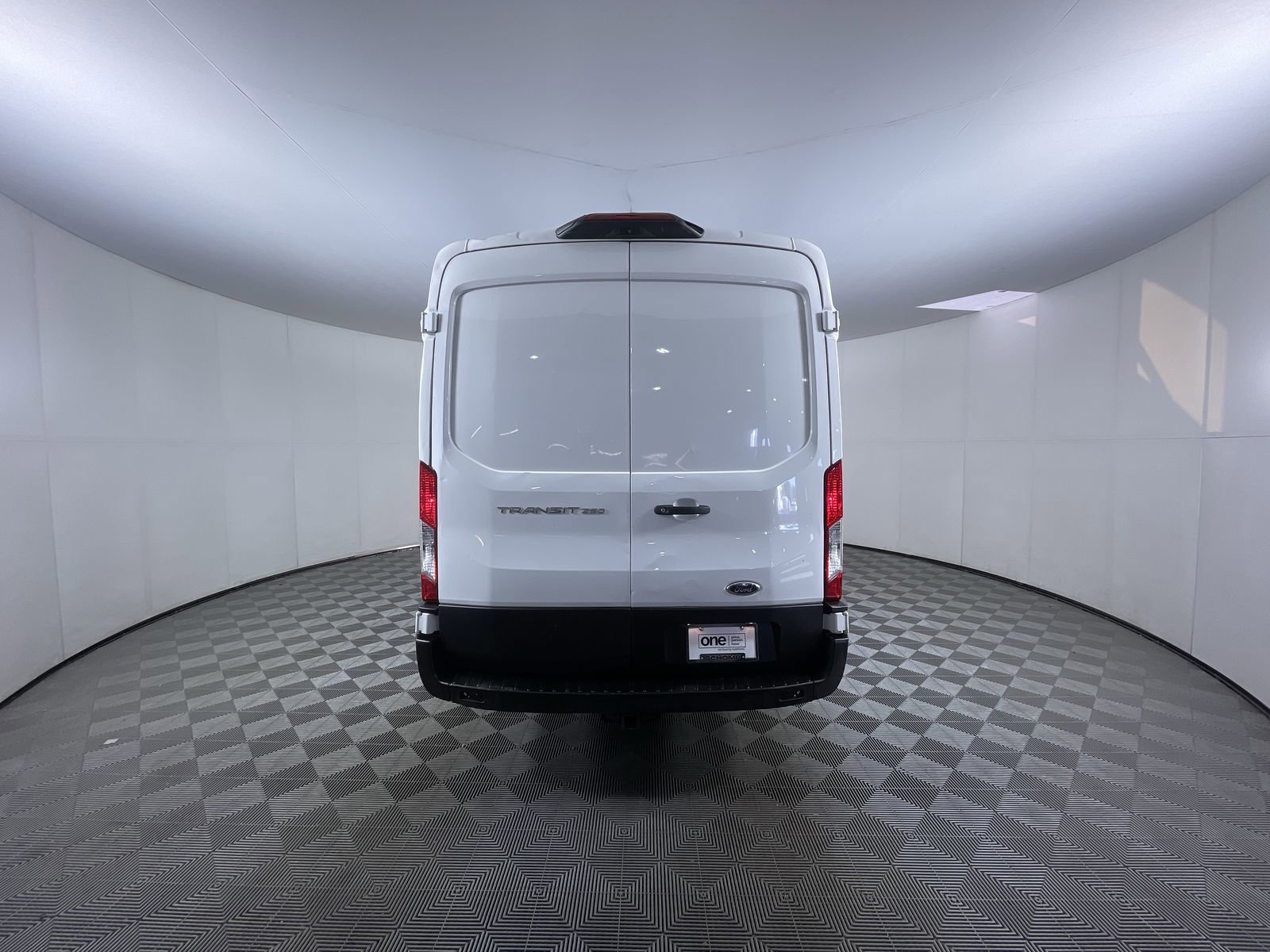 Used 2019 Ford Transit 250 130 Medium Roof image 7