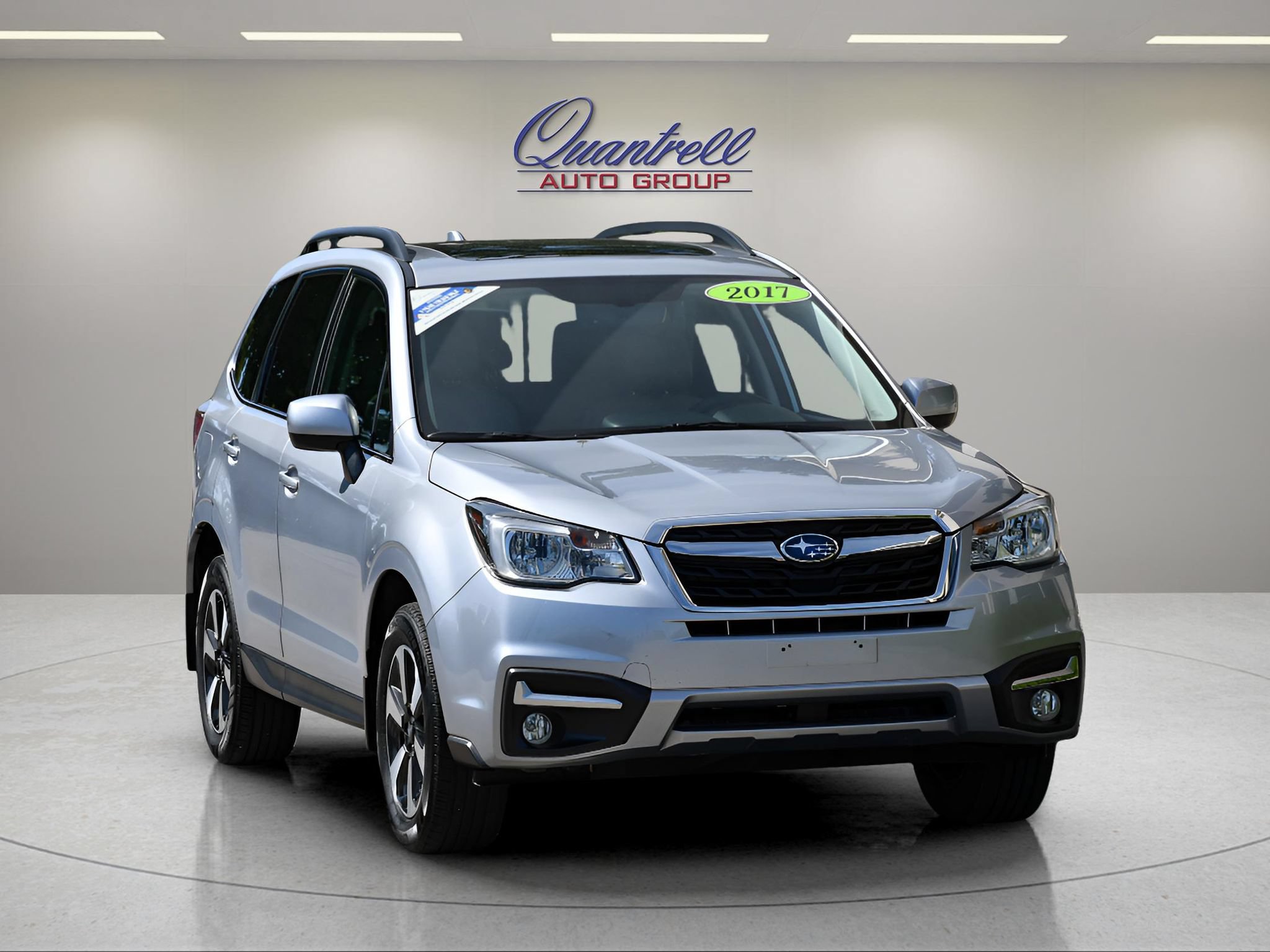 Used 2017 Subaru Forester 2.5i Limited AWD/4WD image 2
