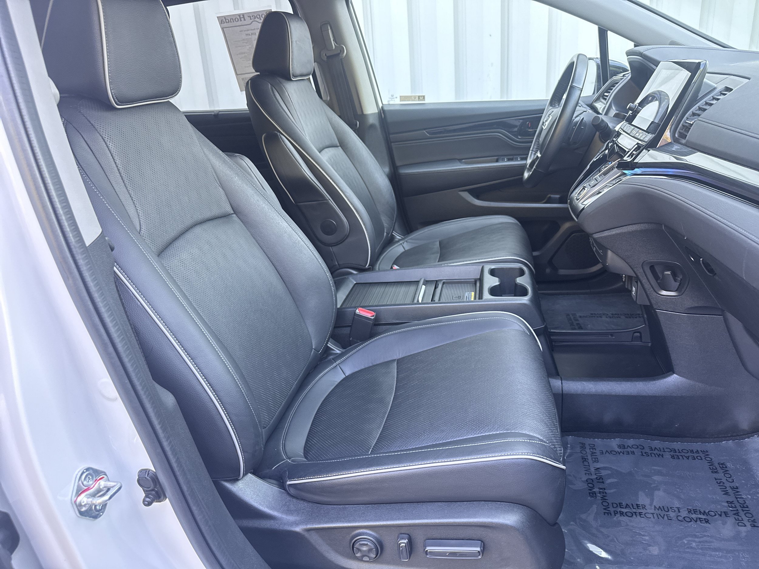 Used 2023 Honda Odyssey Elite image 16