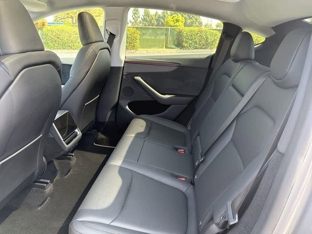 Used 2026 Tesla Model Y AWD image 30