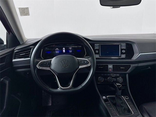 Used 2024 Volkswagen Jetta SE image 22