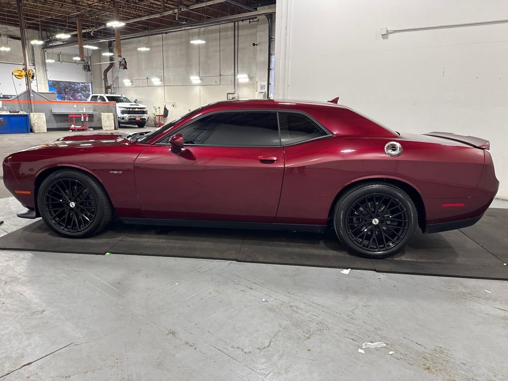 Used 2019 Dodge Challenger R/T image 4