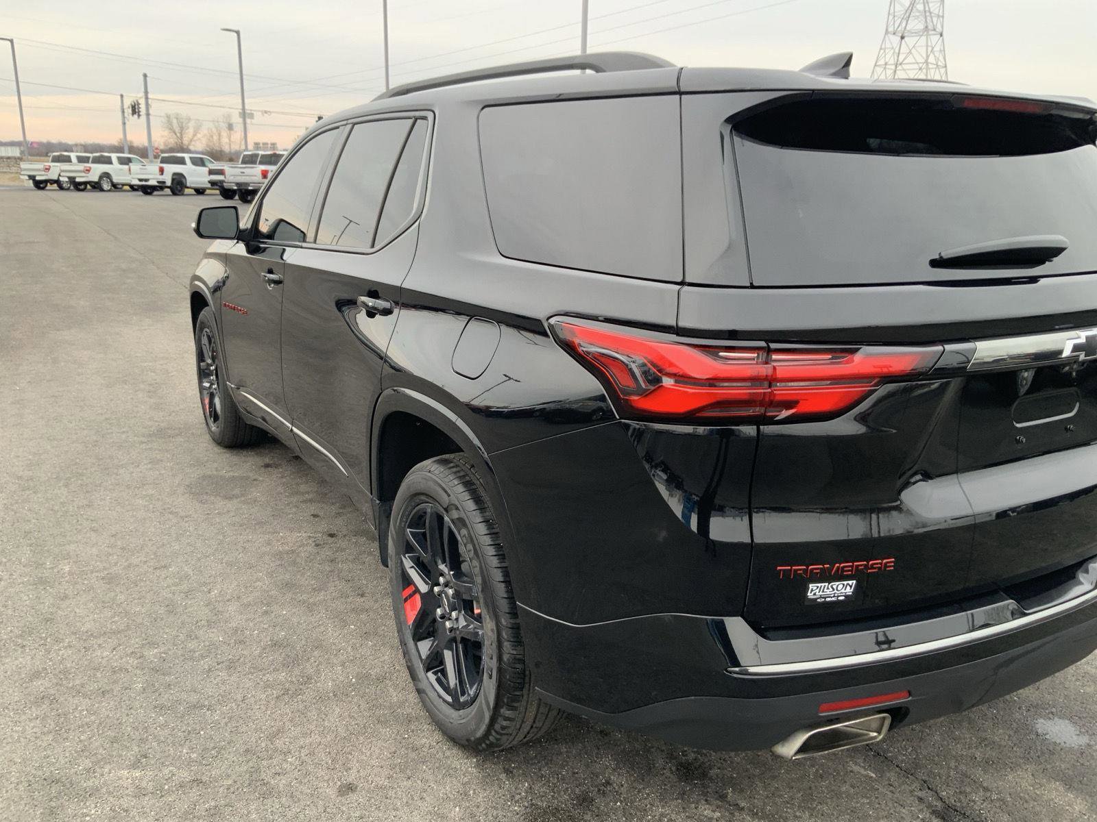 Used 2023 Chevrolet Traverse Premier w/ Redline Edition image 20