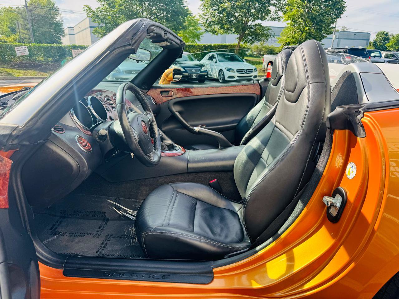 Used 2006 Pontiac Solstice Convertible w/ Premium Package RWD image 14