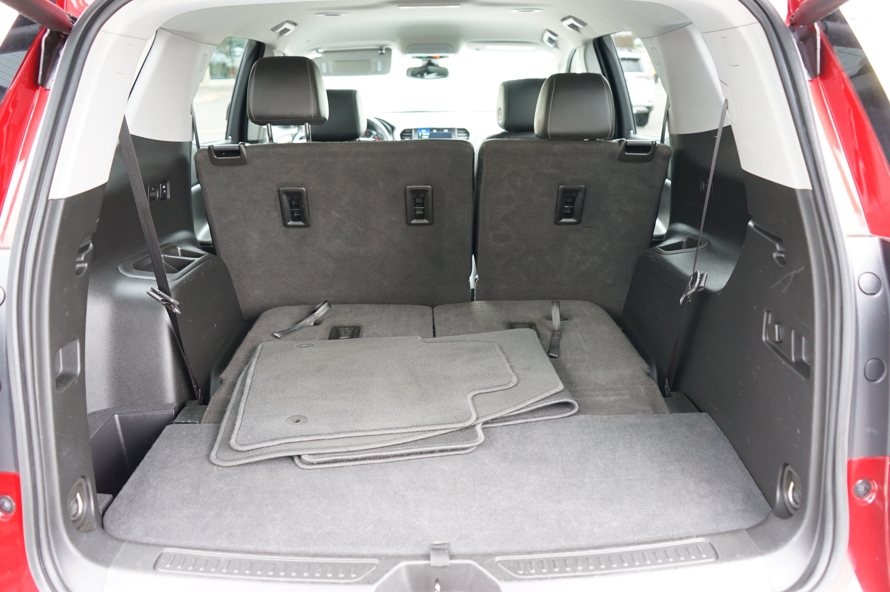 Used 2023 GMC Acadia SLT image 15