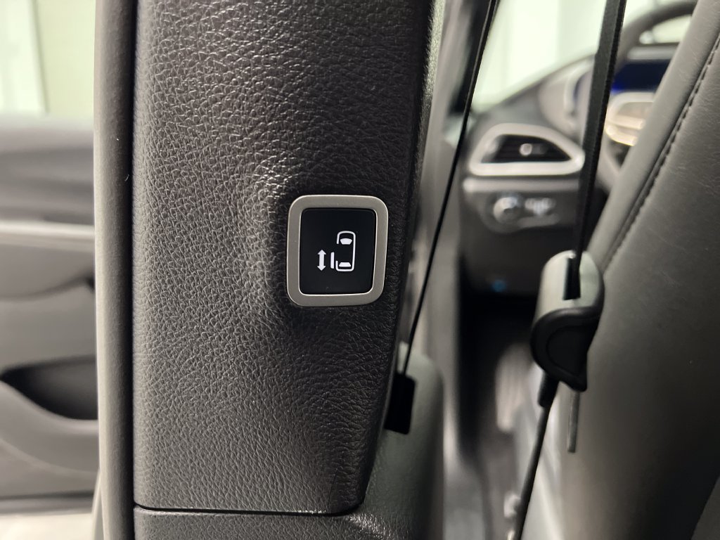 Used 2027 Chrysler Pacifica Select FWD image 20
