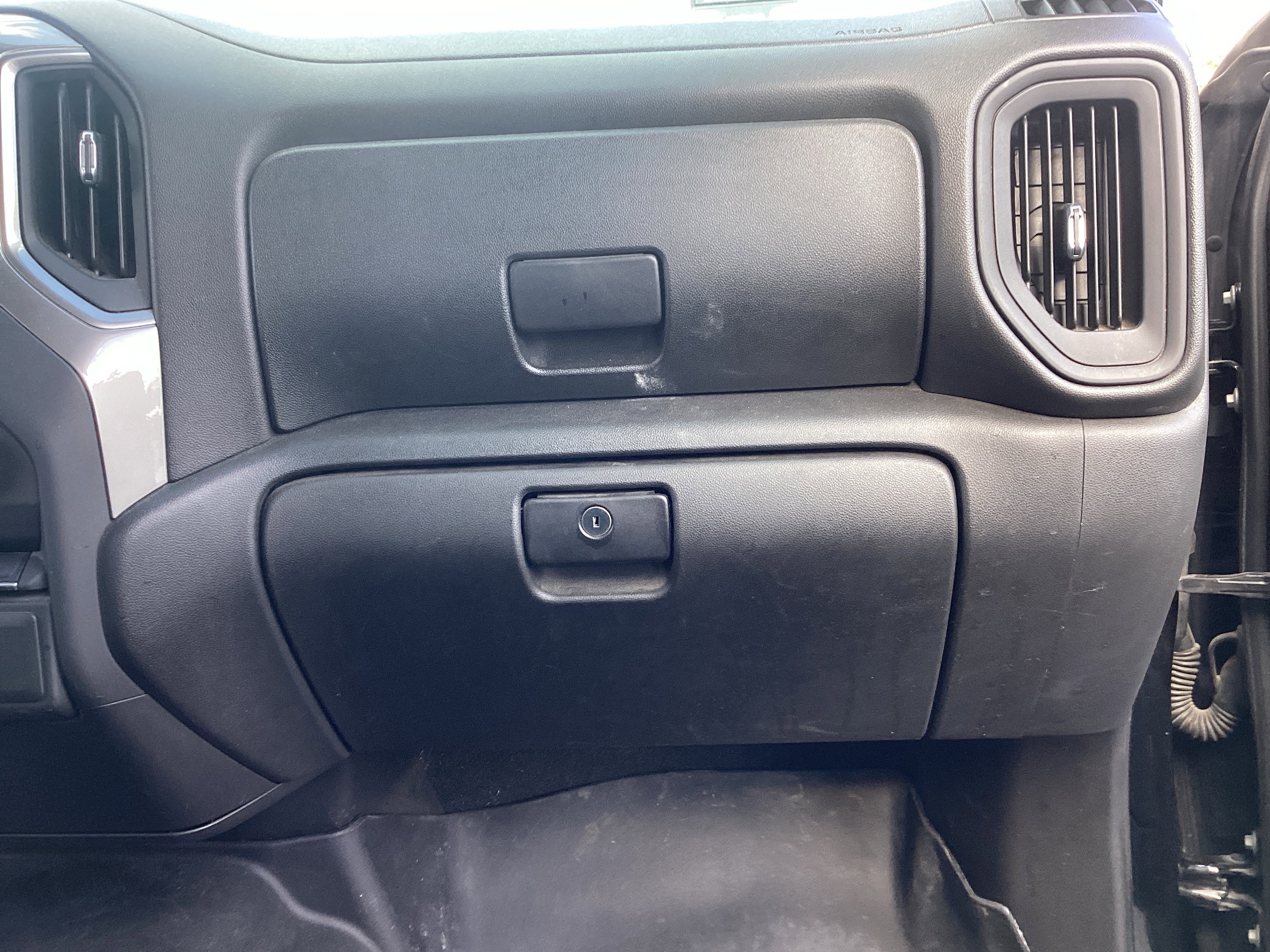 Used 2021 Chevrolet Silverado 2500 Custom w/ Custom Convenience Package image 25