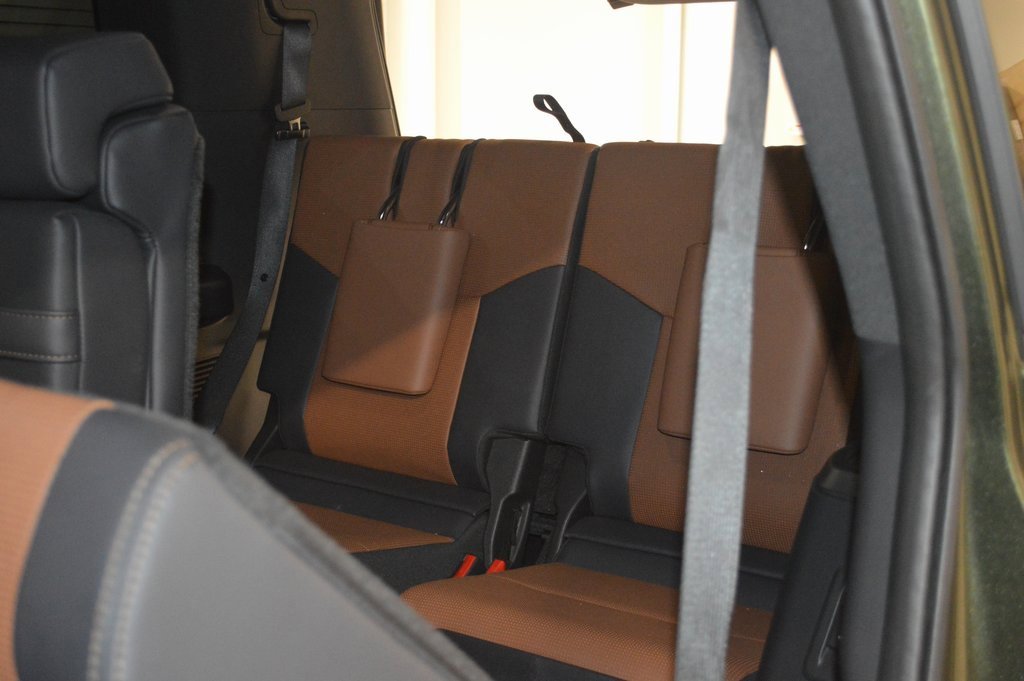 Used 2024 Lexus GX 550 w/ Accessory Package (Z1) image 39