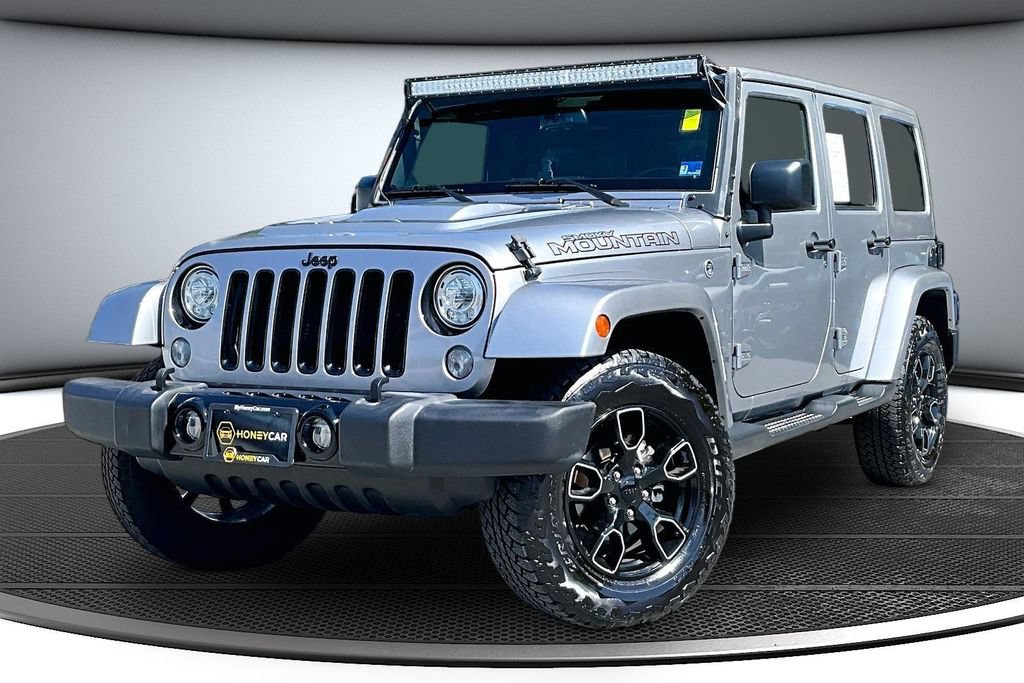 Used 2017 Jeep Wrangler Unlimited Sahara AWD/4WD image 3