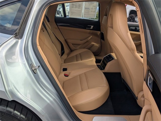 Used 2021 Porsche Panamera image 12