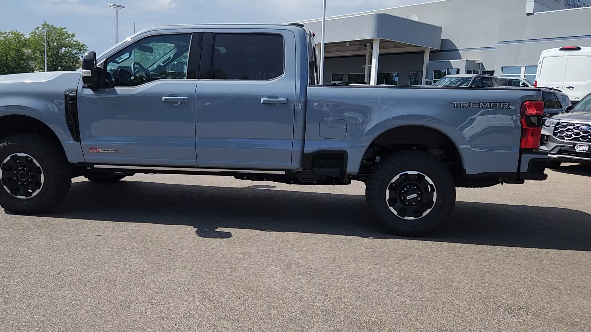 New 2026 Ford F350 Platinum w/ Tremor Off-Road Package AWD/4WD image 6
