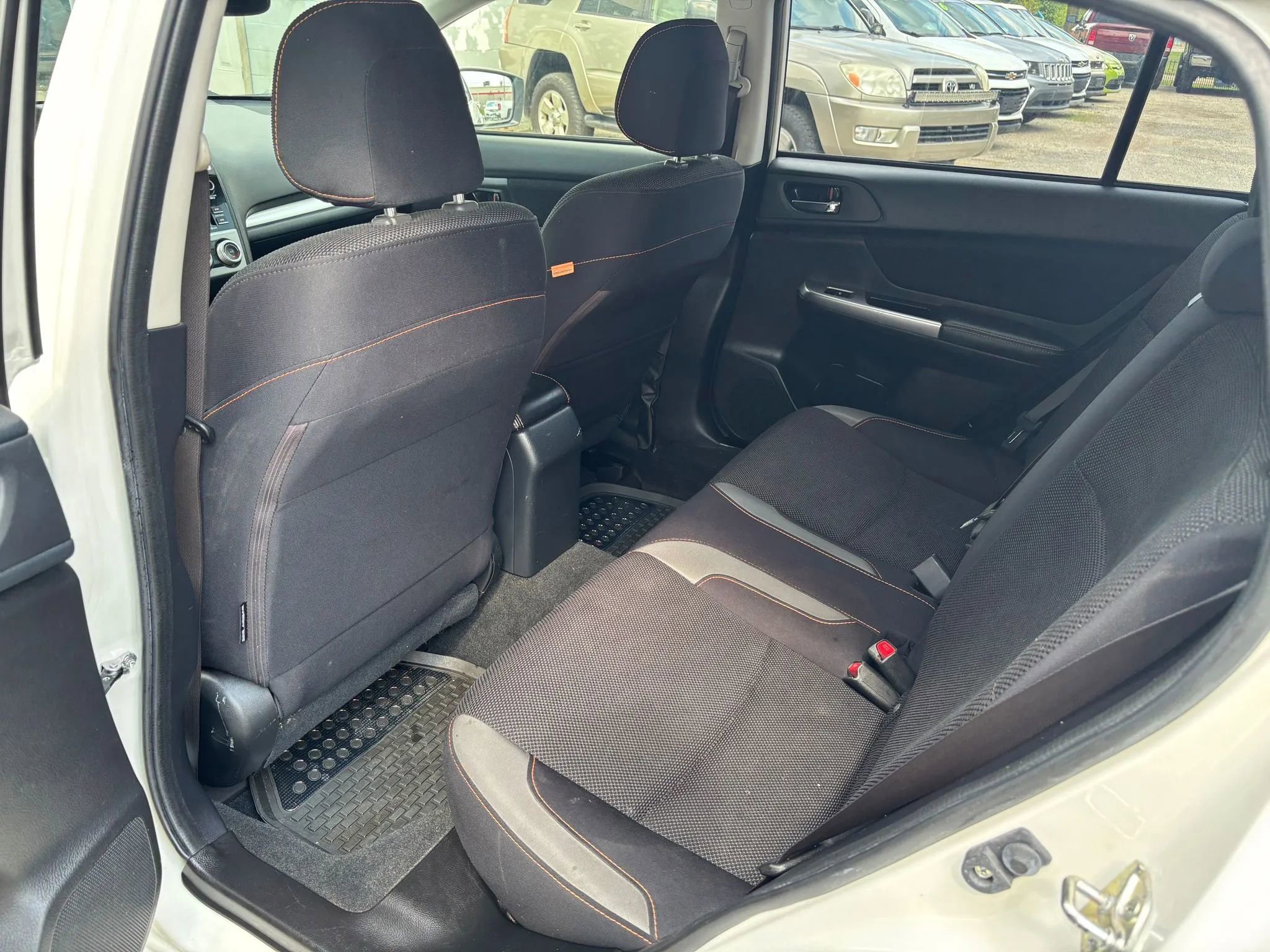 Used 2016 Subaru Crosstrek 2.0i Premium w/ Moonroof Package AWD/4WD image 16