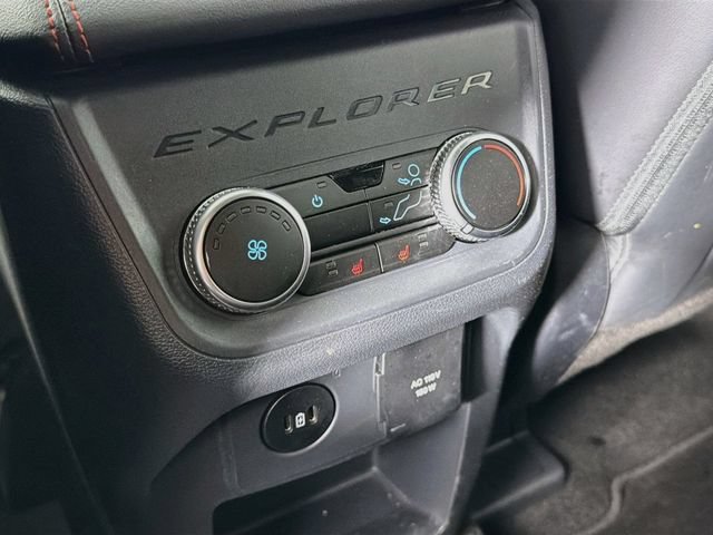Used 2025 Ford Explorer ST AWD/4WD image 28