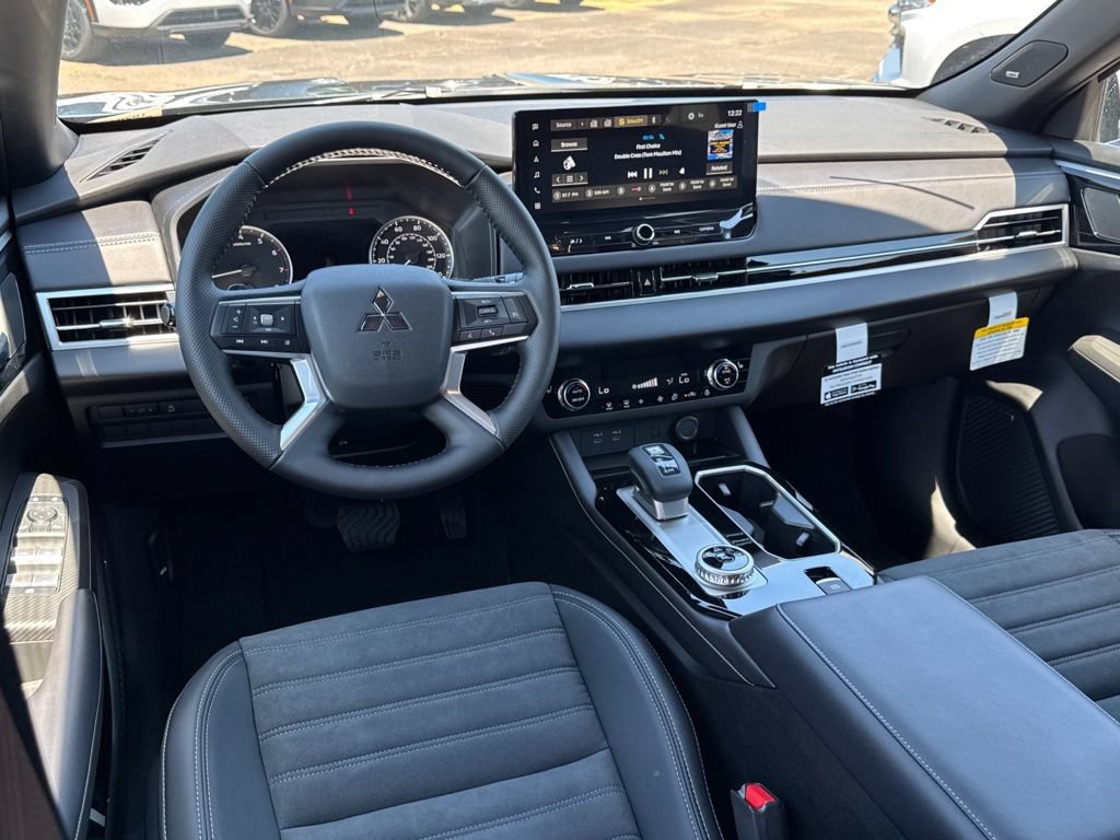 New 2026 Mitsubishi Outlander LE FWD image 7